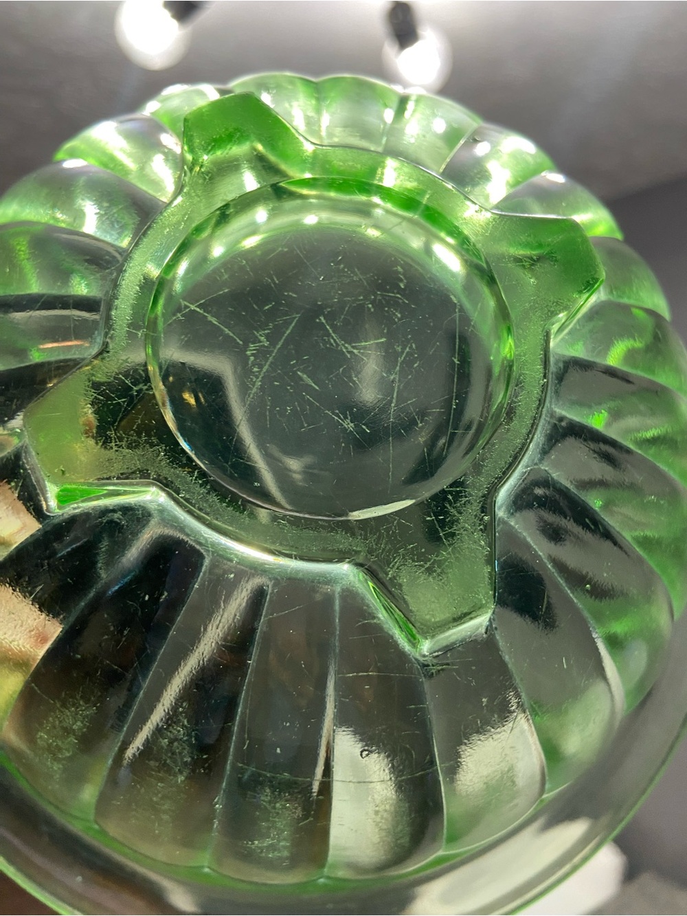 Vtg Hazel Atlas Green Depression Uranium Glass Ribbed Mixing Bowl 4-Footed Base - Picture 13 of 17